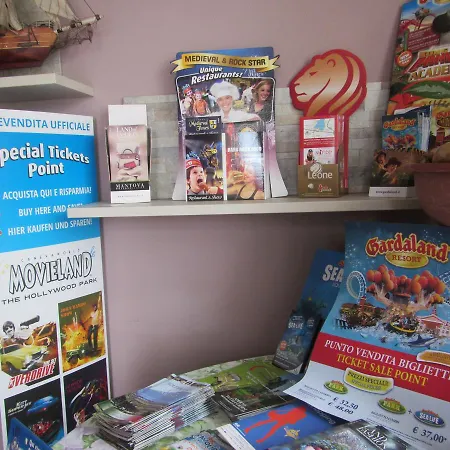 Lo Scoglio Ξενοδοχείο *