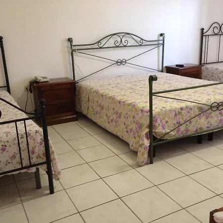 Lo Scoglio * Castelnuovo del Garda