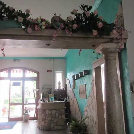 Lo Scoglio Hotel