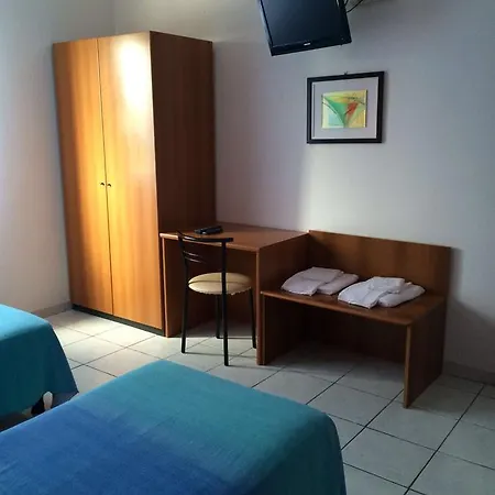 Hotel Lo Scoglio *