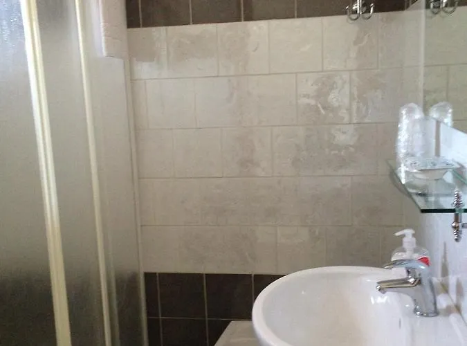 Lo Scoglio Hotel Castelnuovo del Garda